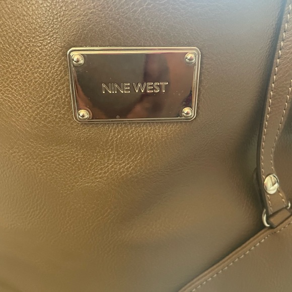 Nine West Tan Large “It Girl” Tote with attached coin purse - Picture 3 of 7